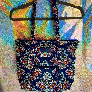 ♥️Vera Bradley tote♥️